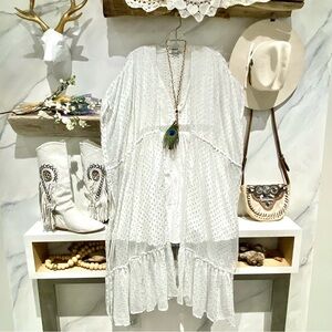 Vince Camuto boho duster Cape/cover up w shabby chic resort vibe & sparkle